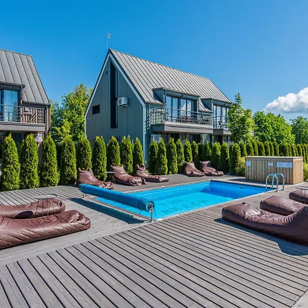 Private With Terrace And Swimming Pool Апартаменти *