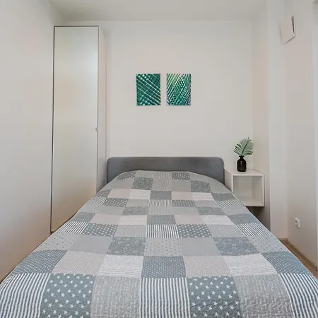 Private With Terrace And Swimming Pool * Паланга