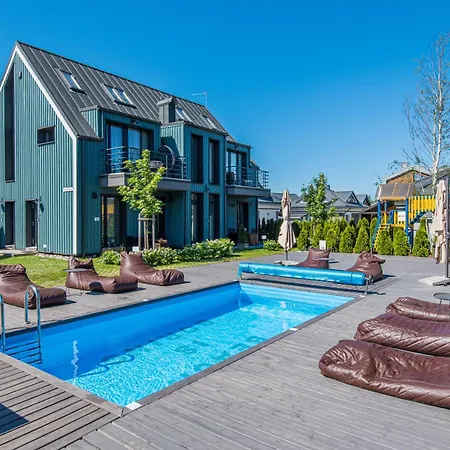 Private With Terrace And Swimming Pool Апартаменти *