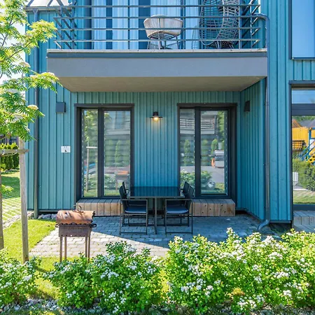 Private With Terrace And Swimming Pool 아파트