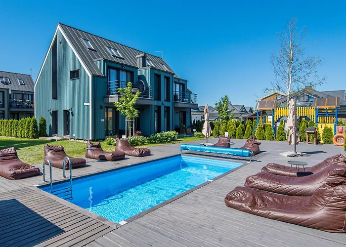 Private With Terrace And Swimming Pool Апартаменти *