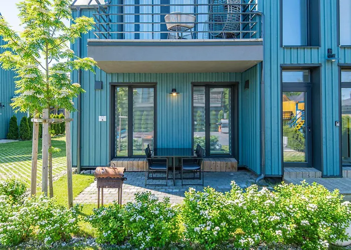 Private With Terrace And Swimming Pool Апартаменти