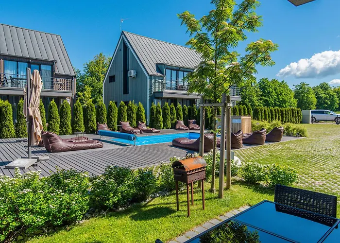 Private With Terrace And Swimming Pool Апартаменти Паланга